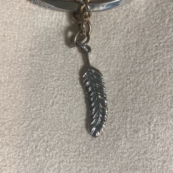 Jessica Simpson  braclet - Picture 6 of 9